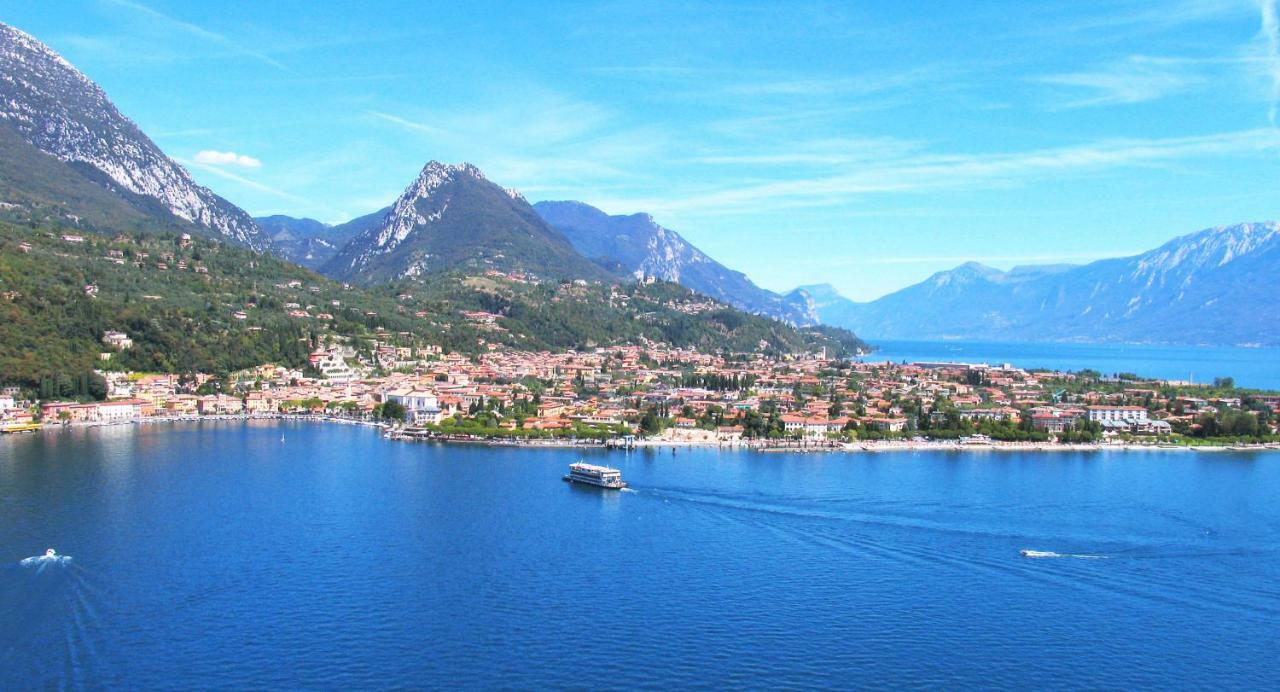 Hotel Lorena Toscolano Maderno Buitenkant foto
