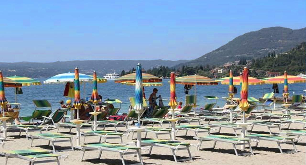 Hotel Lorena Toscolano Maderno Buitenkant foto